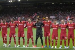 R.I.P.利物浦vs西汉姆赛前默哀，悼念希尔斯堡惨案遇难者