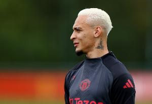 开云在线-西媒：贝蒂斯代表团队仍留在曼彻斯特，争取完成安东尼的回归计划