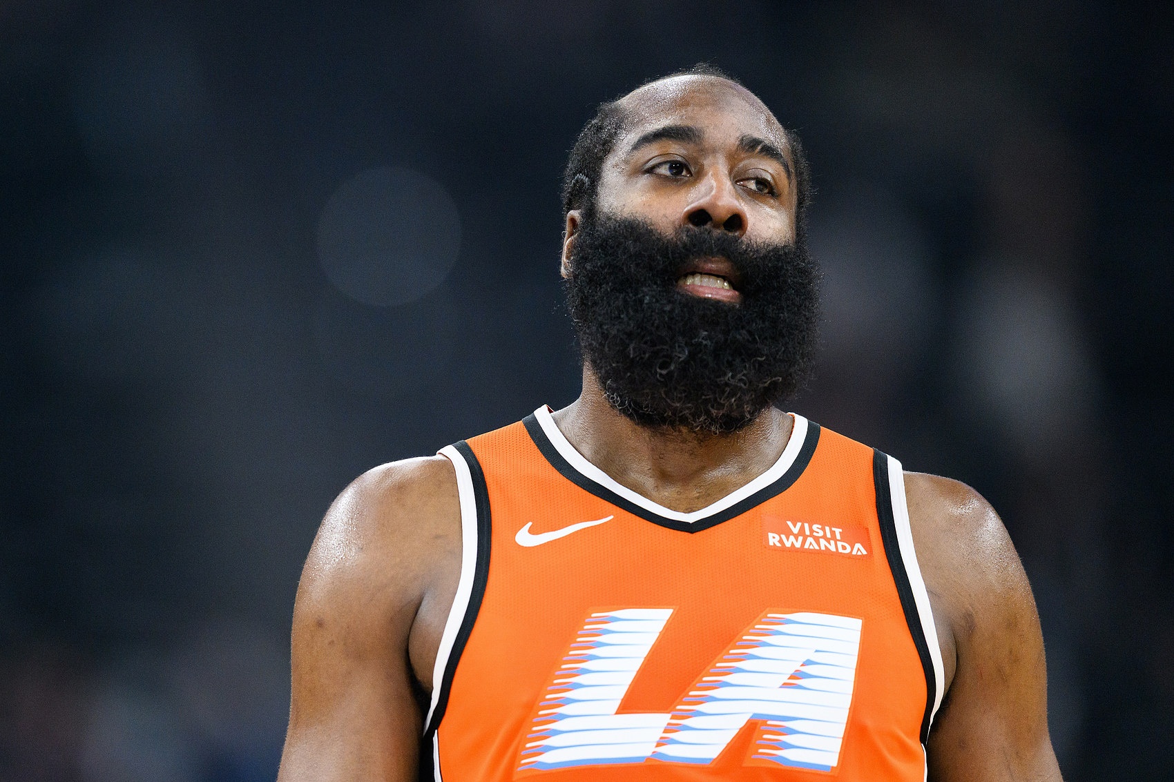 开云APP下载-下半场能回暖吗？哈登上半场13中3&amp;三分8中1 仅得10分4助攻