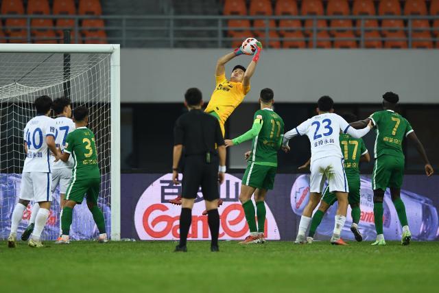 开云娱乐-进球大战！外援狂飙打进5球 沧州对阵浙江6战不败